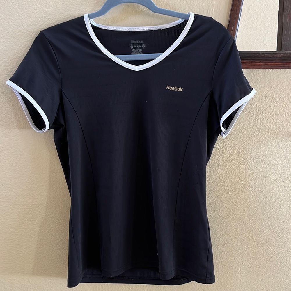 Reebok Top - Picture 1 of 5